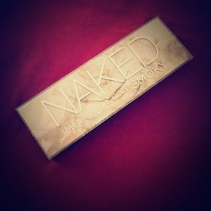 Urban Decay Naked Smoky Eyeshadow Palette